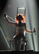 th_234083145_Rihanna2011BillboardMusicAwardsPerformance_30_122_102lo.jpg