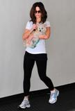 th_76501_celebrity_paradise.com_TheElder_KateBeckinsale2010_03_11_leavingashoppingcenterinSantaMonica12_122_343lo.jpg