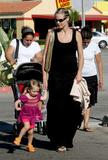 th_40993_fp_klum_seal_kids_47_080506_21_417lo.jpg