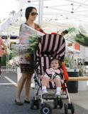 th_21667_A_day_at_the_market_in_Los_Angeles_077_122_456lo.jpg