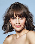 th_425791210_tduid4398_FelicityJones_122
