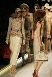 th_11500_md-lerage.com-ss05-rtw-paris-w-dior-006-ocjzff8f_122_621lo.jpg