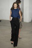 th_79581_md-lerage.com-fw05-rtw-newyork-w-mouret-002-ygmg3zjt_122_671lo.jpg