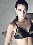 th_09052_moni_122_850lo.jpg
