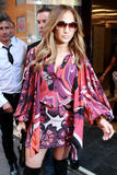 th_82500_celebrity_paradise.com_TheElder_JenniferLopez2011_06_13_AtKissFMinLondon31_122_87lo.jpg